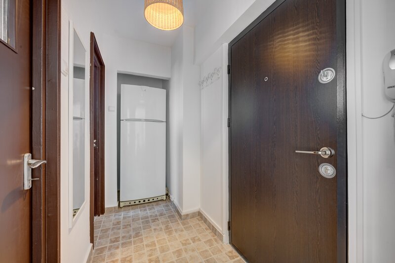 Calea Victoriei, Serban Voda, Sala Palatului